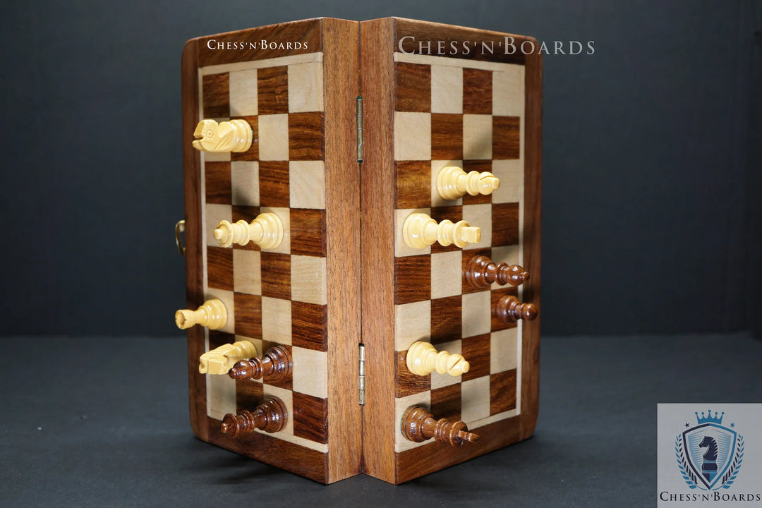 Why Magnetic Chess Set is a Must-Have while you travel with Family and Freinds?