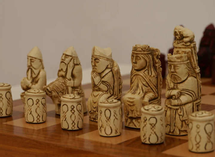 Medieval Chess Pieces-Berkeley Themed Chessmen -Cardinal Red - Chess'n'Boards