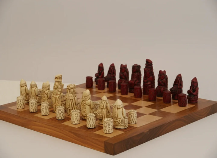 Medieval Chess Pieces-Berkeley Themed Chessmen -Cardinal Red - Chess'n'Boards