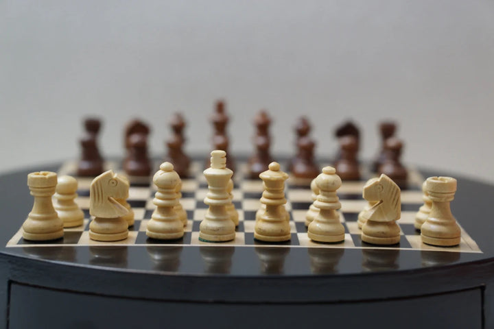 Magnetic Round Drawer Ebony Chess set