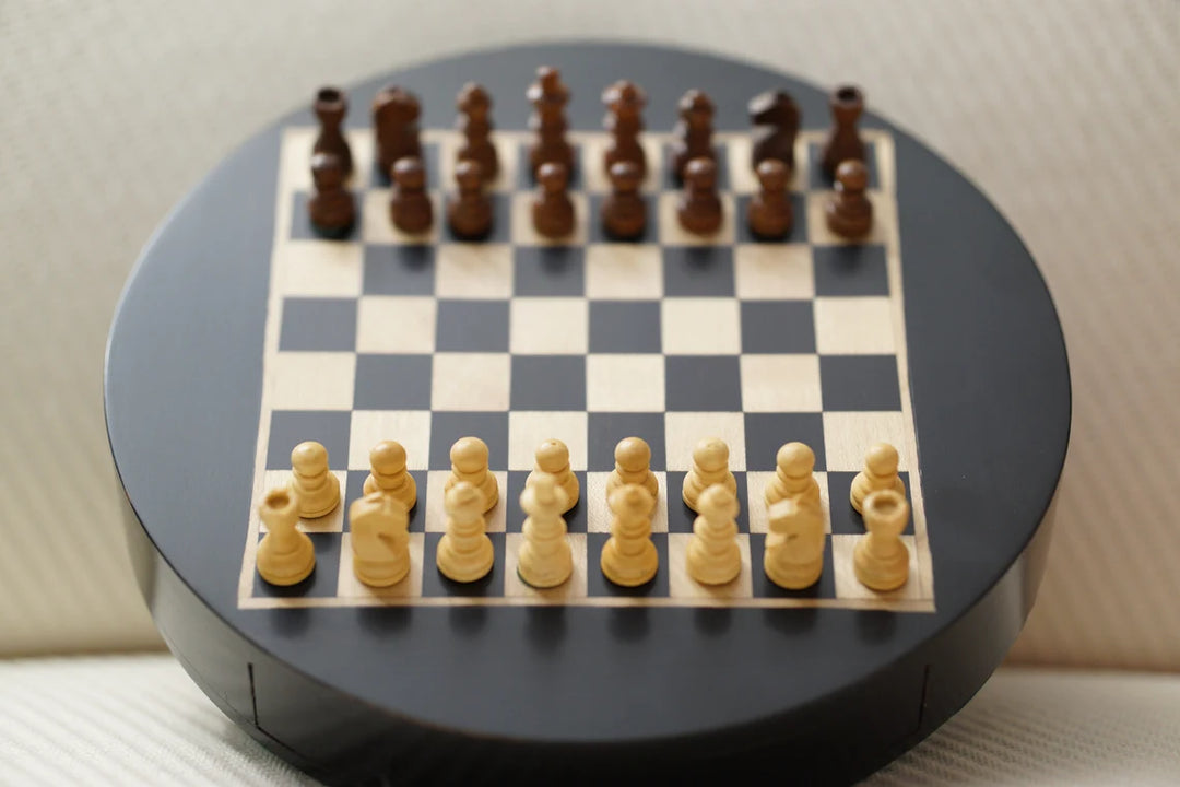 Magnetic Flat Chess Board with Sheesham German Knight Chess Pieces and –  Chess'n'Boards