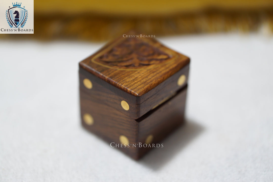 Wooden Dice Box | Handcrafted Box and 5 Dice Set - Chess'n'Boards