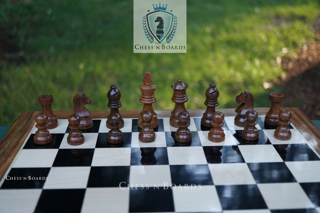 Magnetic Flat Chess Board with Sheesham German Knight Chess Pieces and a Leatherette Case - Chess'n'Boards
