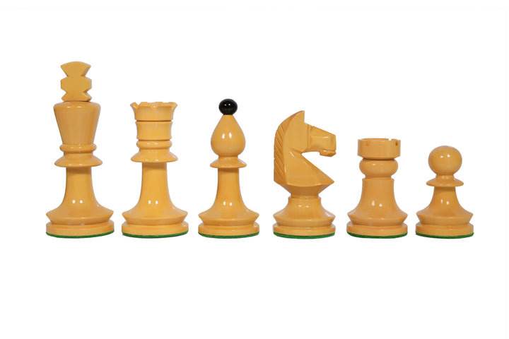 Pièces d'échecs du tournoi national hongrois roumain reproduites en finition laque, buis ébonisé