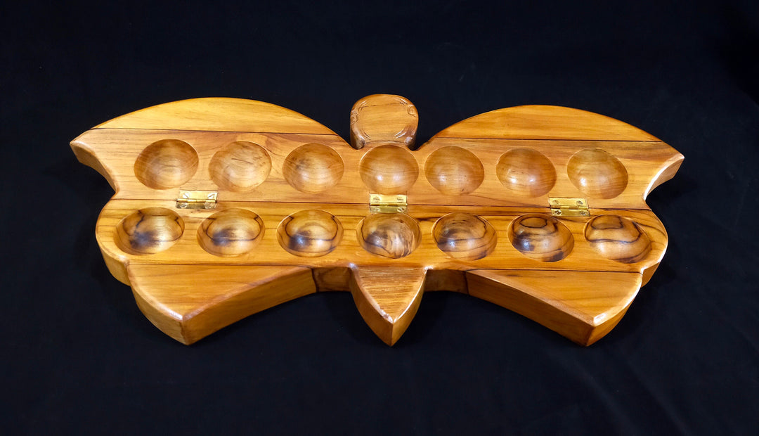 Schmetterlingsförmiges faltbares Mancala-Spiel aus Holz | Ali Guli Mane - Pallanguli | Vamana Guntalu | Traditionelle Tamaala-Spiele
